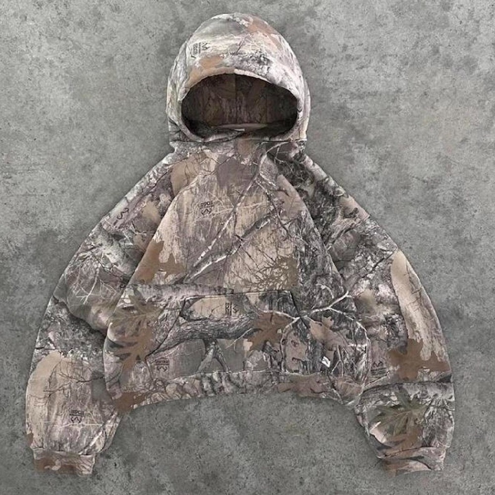 RealTree Akimbo Camo Hoodie Vintage Size Medium